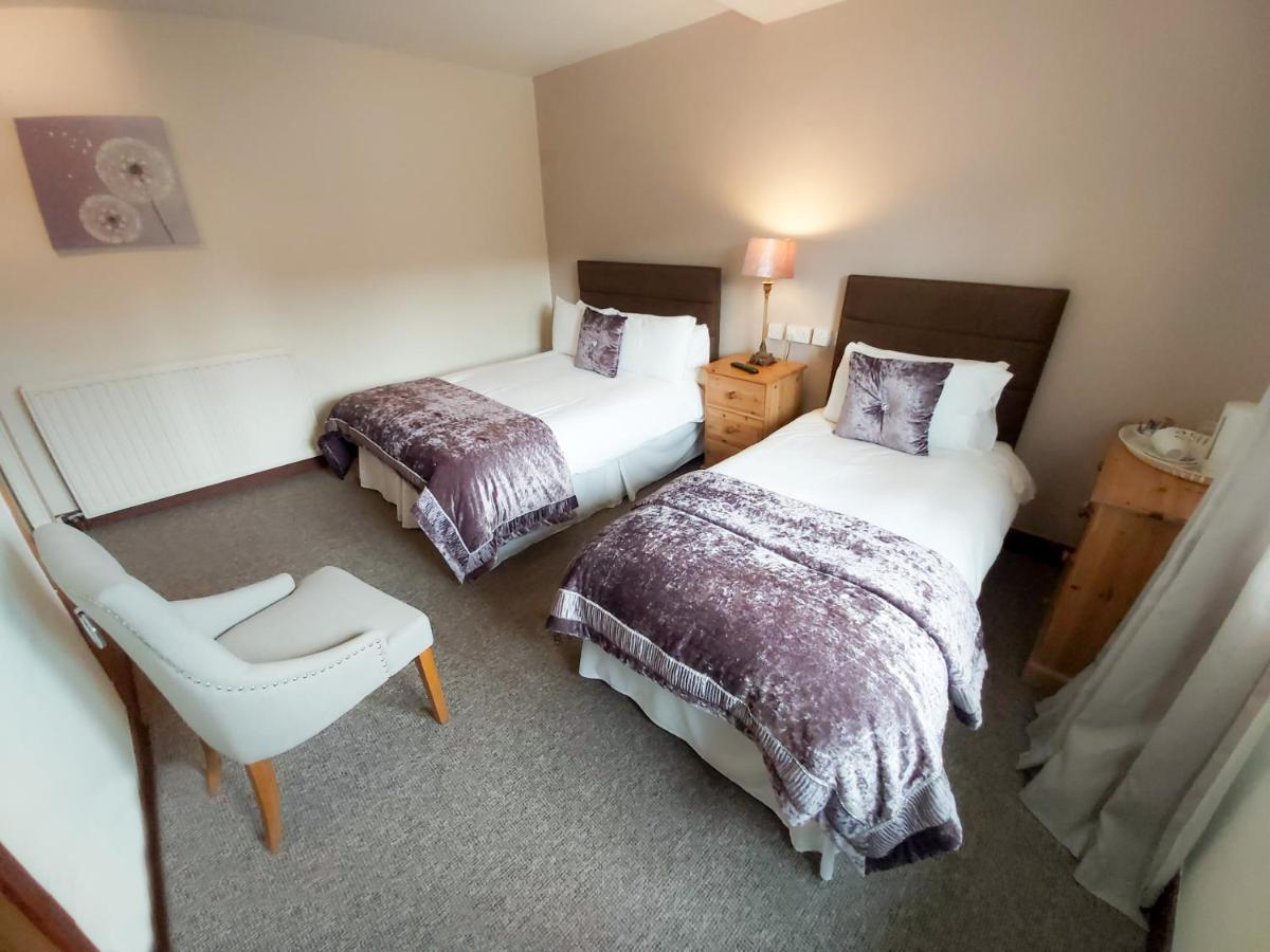 Elm Guest House Hawick Bagian luar foto
