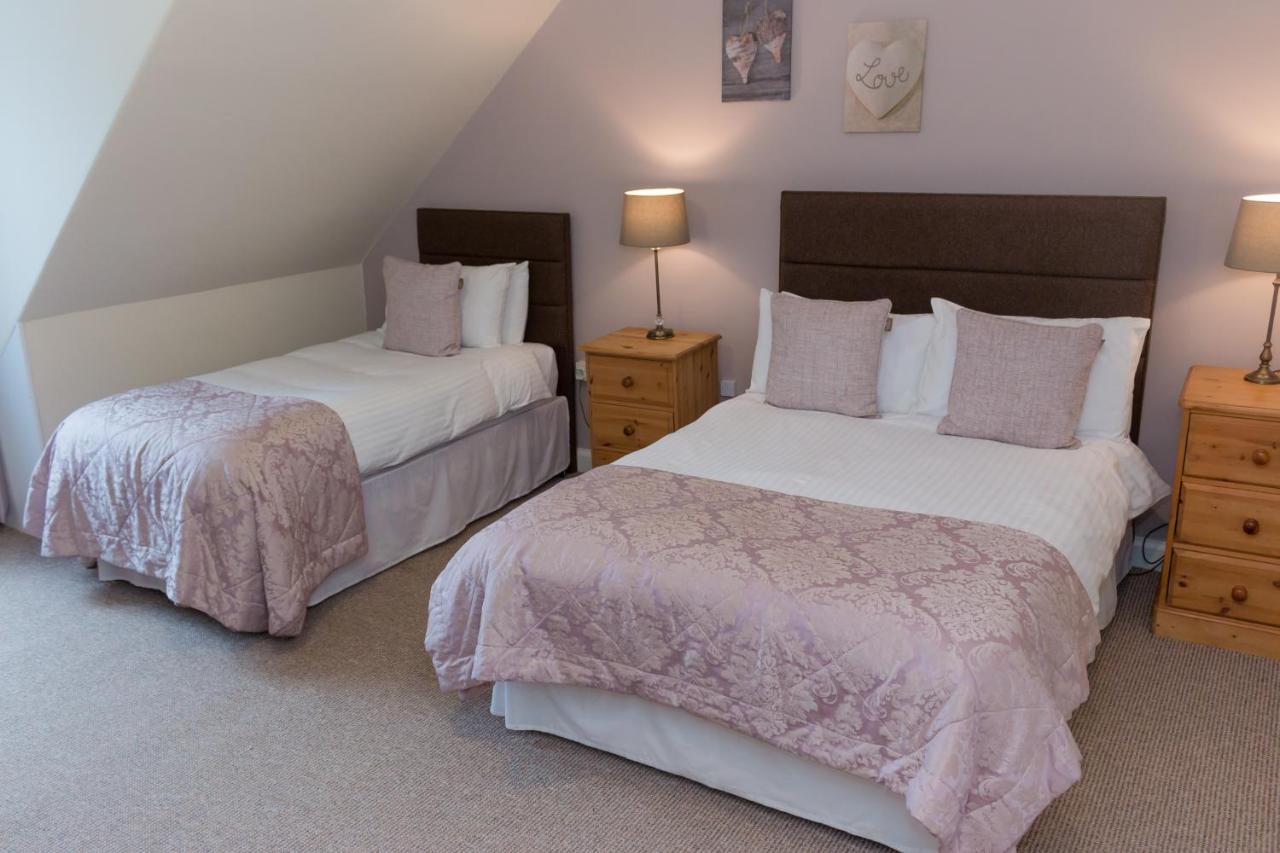 Elm Guest House Hawick Bagian luar foto