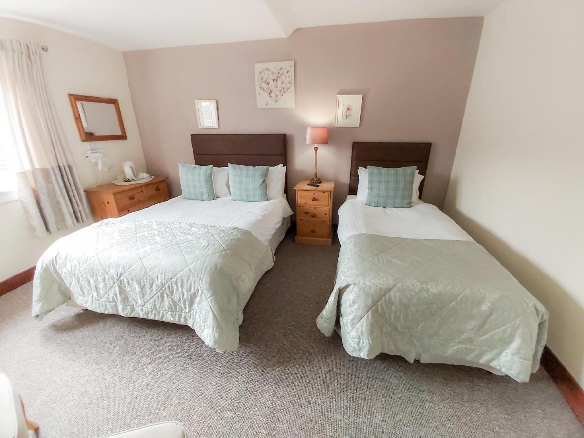 Elm Guest House Hawick Bagian luar foto