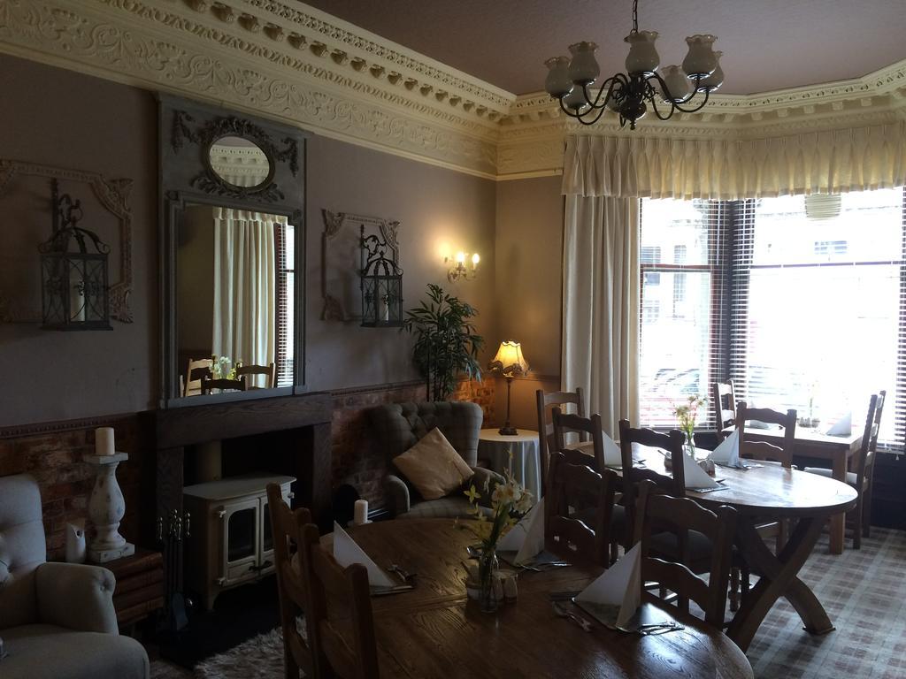 Elm Guest House Hawick Bagian luar foto