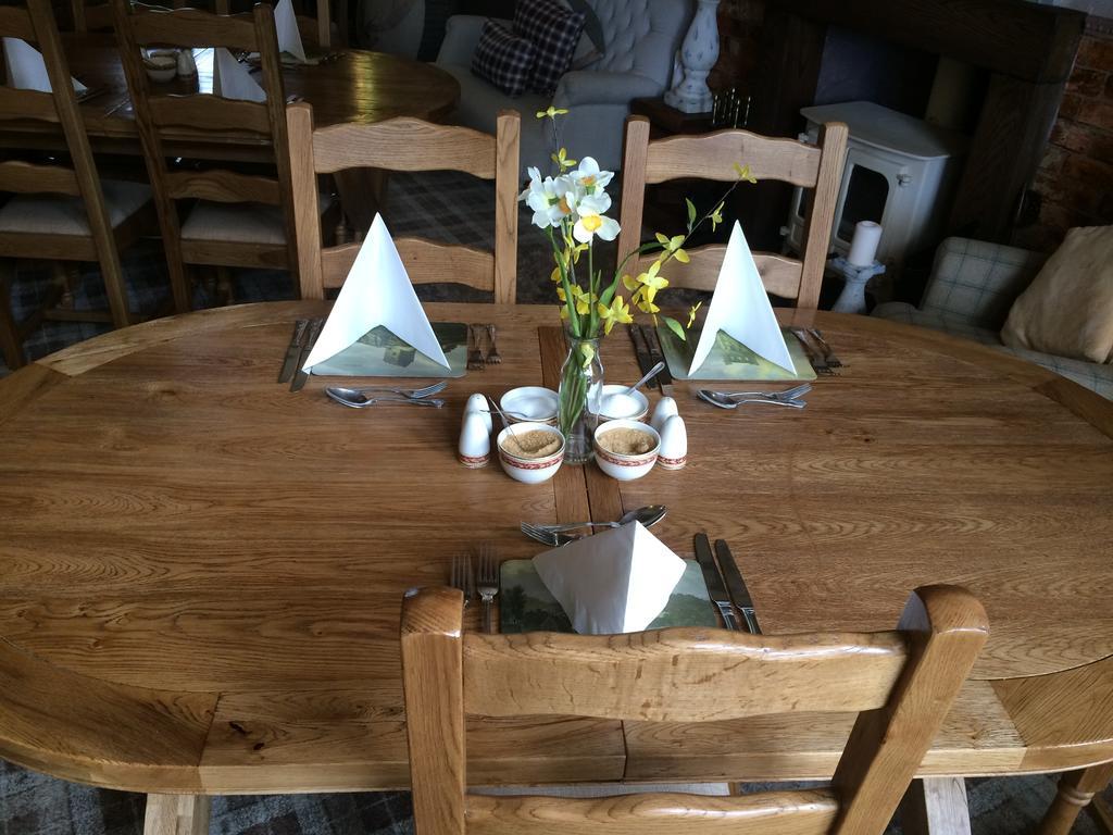 Elm Guest House Hawick Bagian luar foto