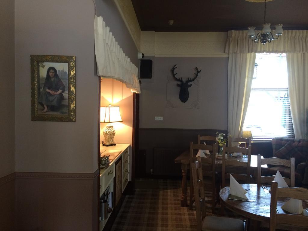 Elm Guest House Hawick Bagian luar foto