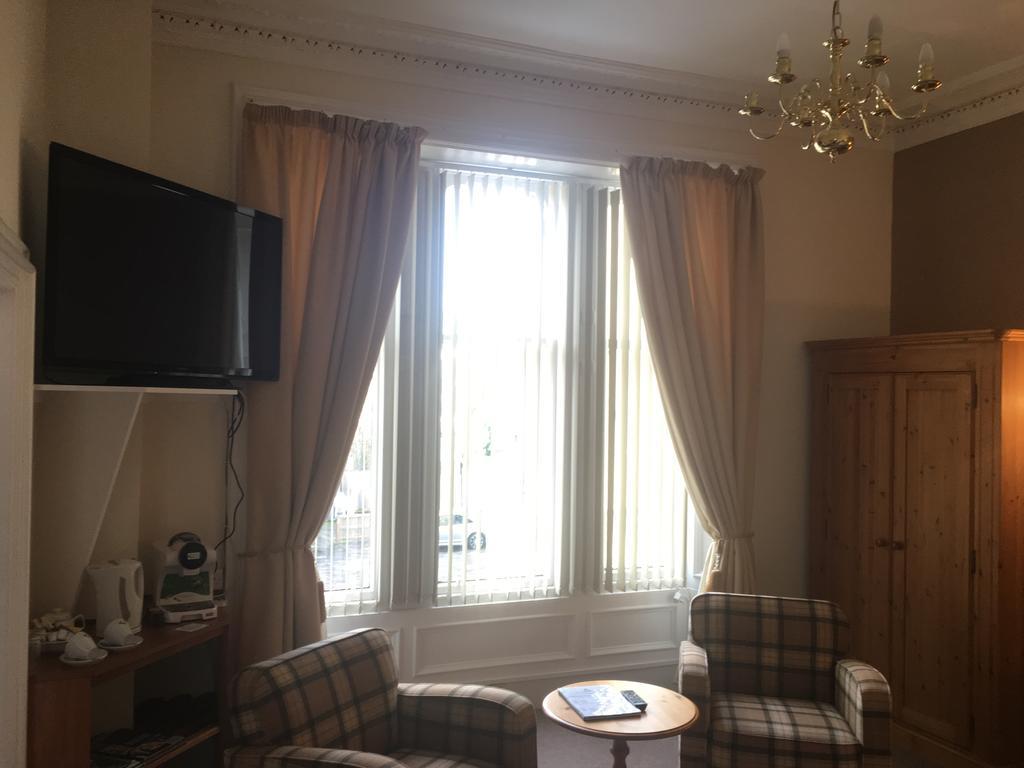 Elm Guest House Hawick Bagian luar foto