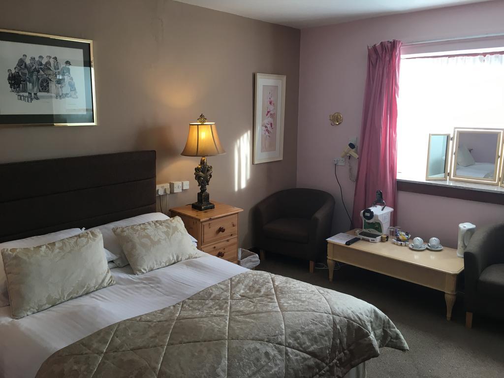 Elm Guest House Hawick Bagian luar foto